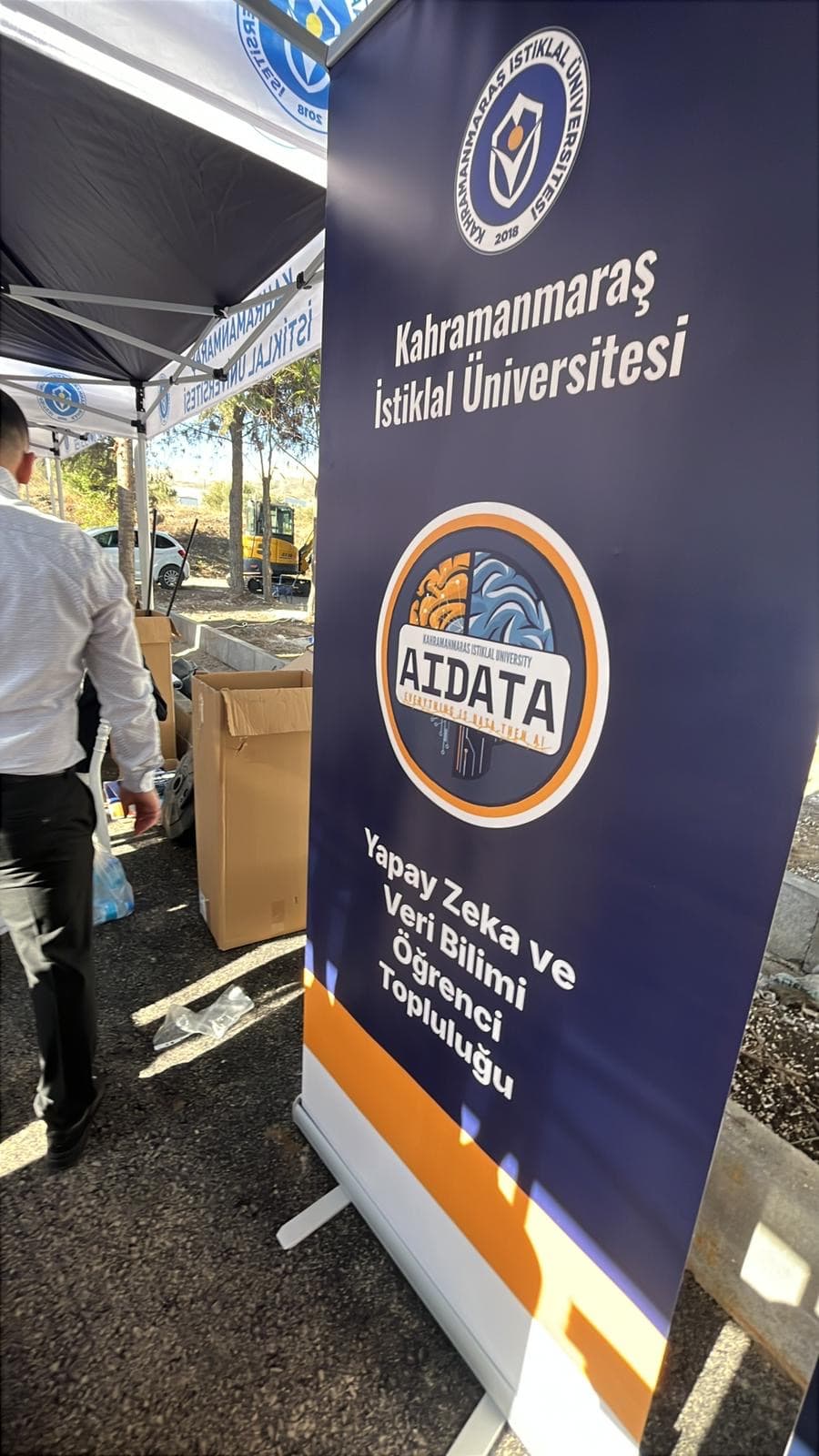 AIDATA tanıtım standı ve topluluk pankartı